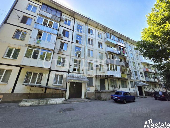 3-комн квартира ул 60 лет Октября, 6,  д. 6
