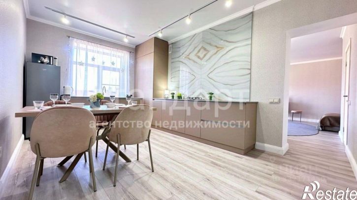 1-комн квартира ул Защитников Отечества, 20,  д. 20