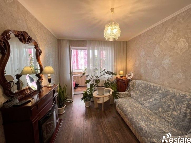 3-комн квартира улица Орджоникидзе, 64,  д. 64