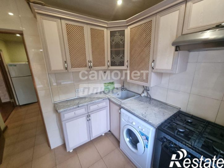2-комн квартира улица Долина Роз, 10,  д. 10