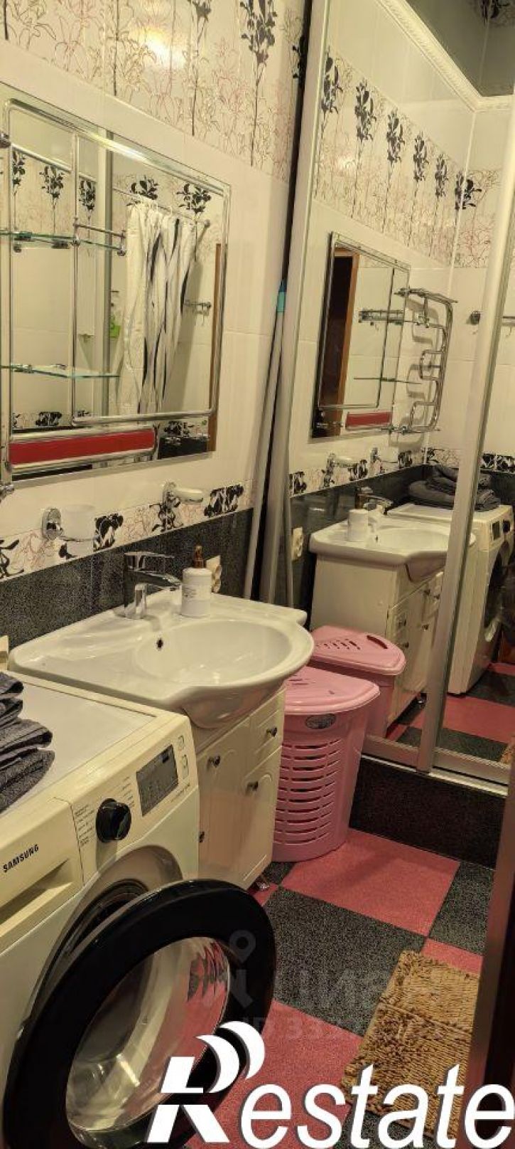 2-комн квартира улица Орджоникидзе, 81 к1,  д. 81 к1