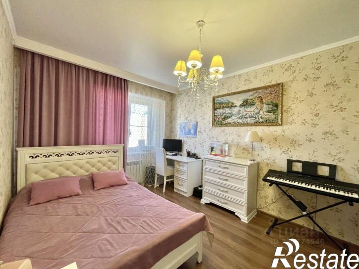 3-комн квартира Никольская улица, 15А,  д. 15А