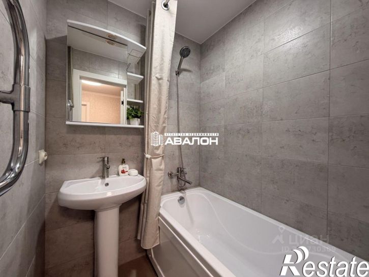 2-комн квартира улица Долина Роз, 17,  д. 17