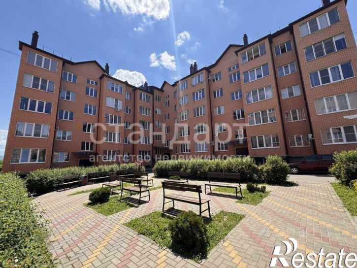 3-комн квартира Просторная улица, 28,  д. 28
