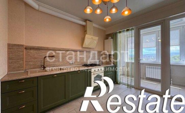 3-комн квартира Просторная улица, 17 к2,  д. 17 к2