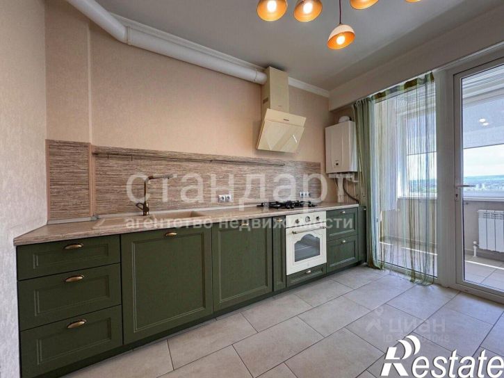 3-комн квартира Просторная улица, 28,  д. 28