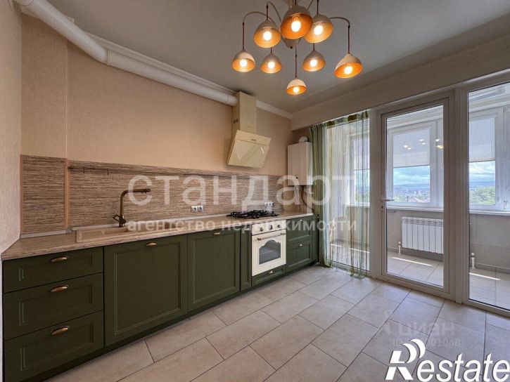 3-комн квартира Просторная улица, 28,  д. 28