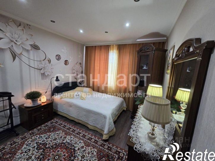 3-комн квартира улица Орджоникидзе, 64,  д. 64