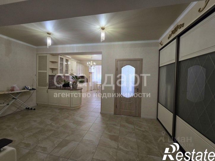 2-комн квартира Никольская улица, 10,  д. 10