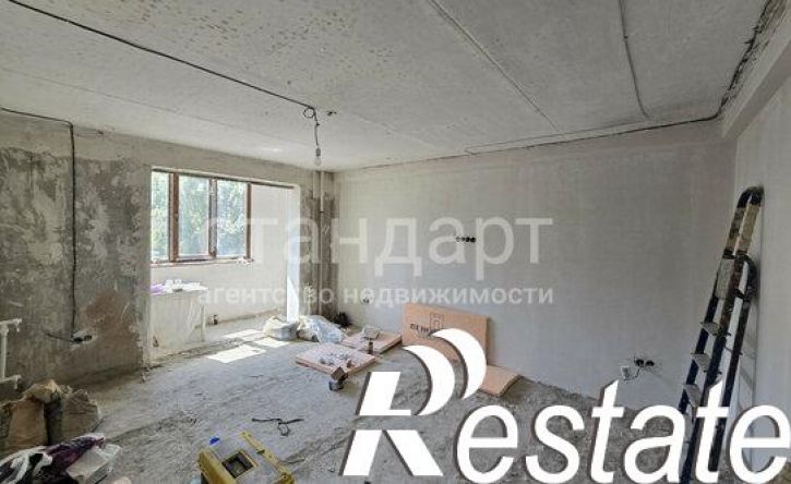 2-комн квартира Октябрьская улица, 450,  д. 450
