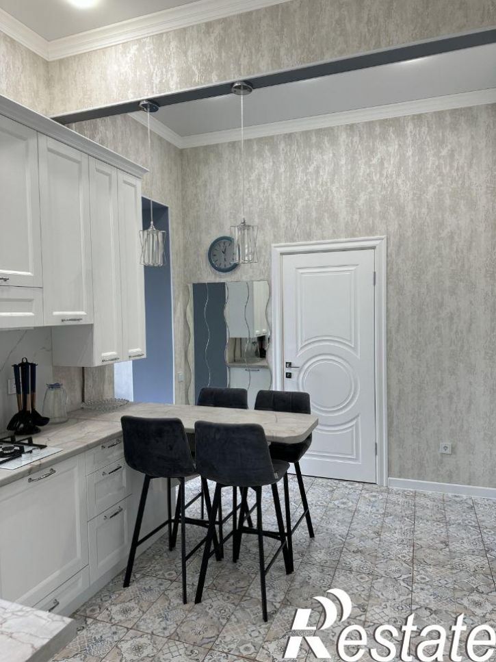 3-комн квартира Тбилисский переулок, 1,  д. 1