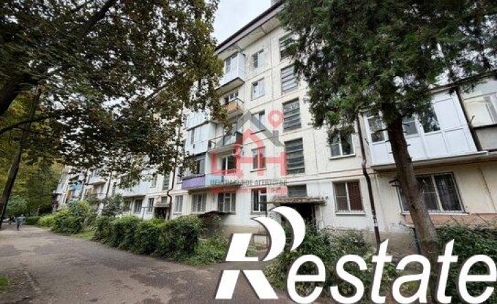 2-комн квартира улица Долина Роз, 4,  д. 4