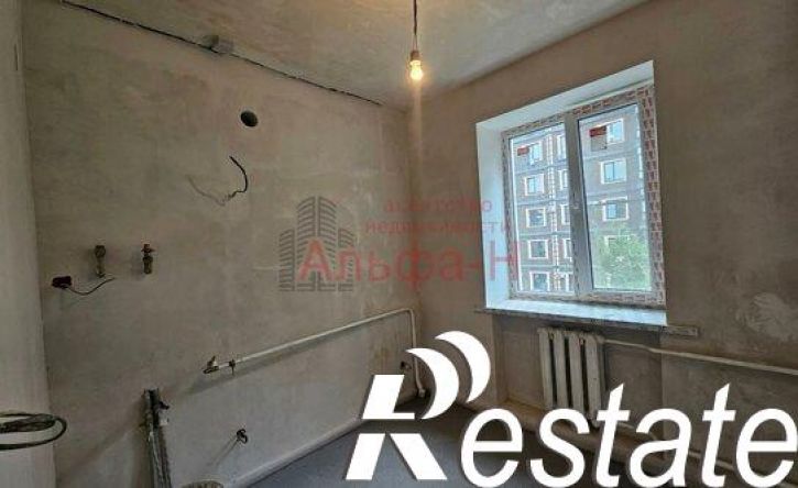 3-комн квартира улица Титова, 8А,  д. 8А
