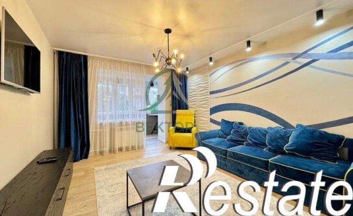 2-комн квартира улица Долина Роз, 20Б,  д. 20Б