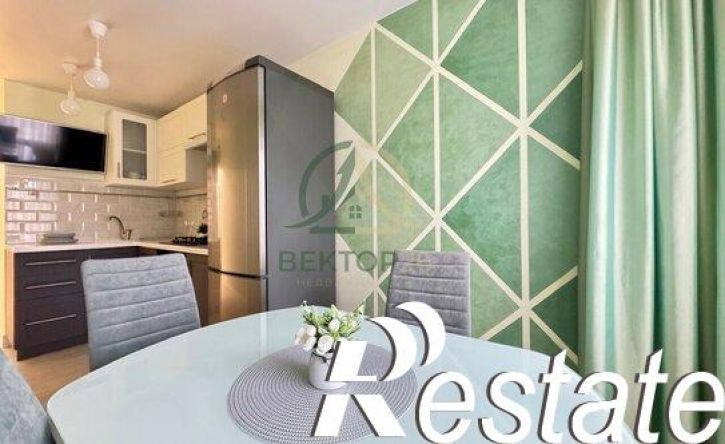 2-комн квартира улица Долина Роз, 20Б,  д. 20Б