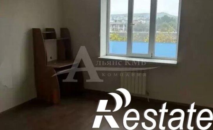3-комн квартира улица Шмидта, 72/1,  д. 72/1