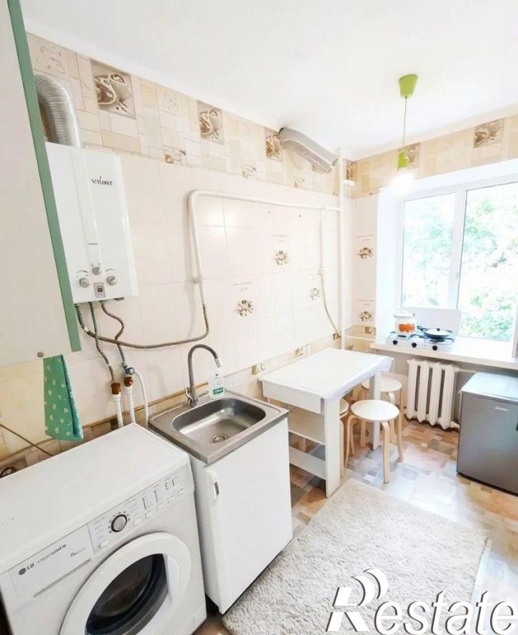 2-комн квартира Менделеева пер, 5а
