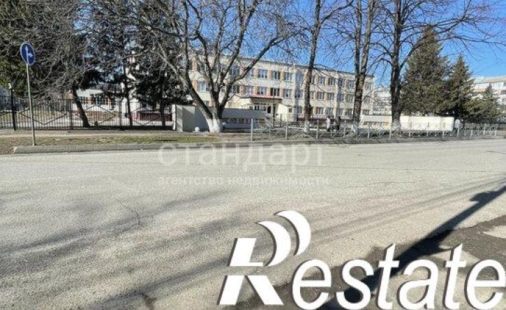 2-комн квартира улица Долина Роз, 3,  д. 3