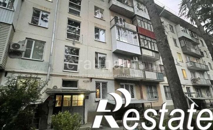 2-комн квартира улица Долина Роз, 3,  д. 3