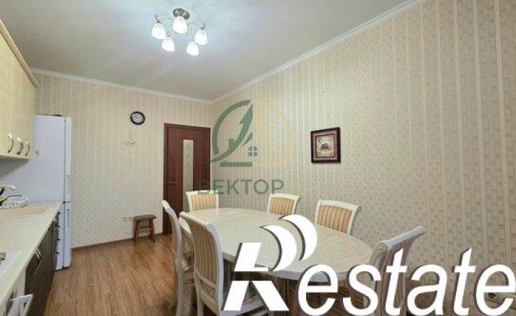 3-комн квартира улица Октябрьская Площадь, 31Б,  д. 31Б
